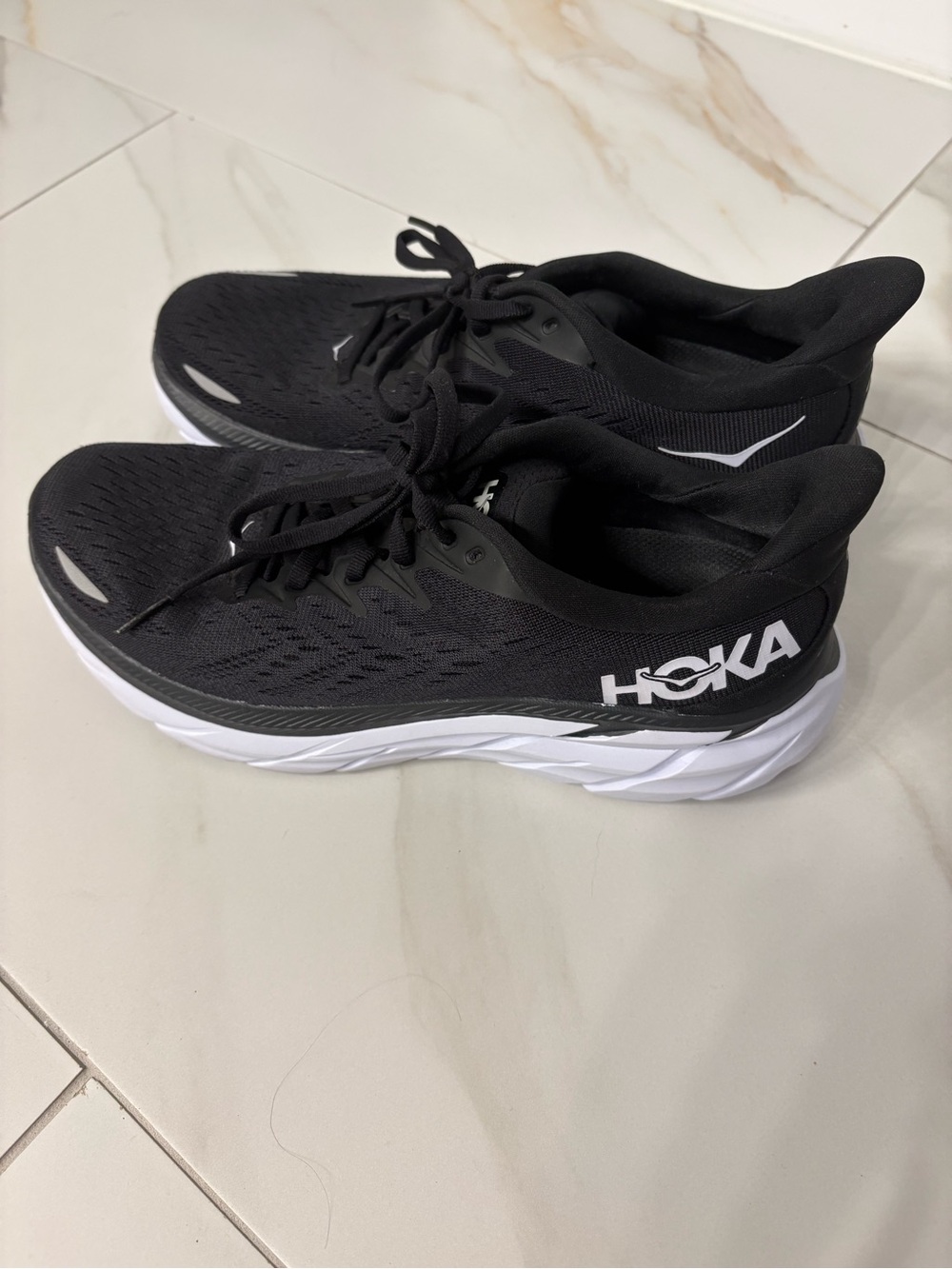 HOKA Clifton 8 Women’s 8B Black White Running Shoes Sneakers